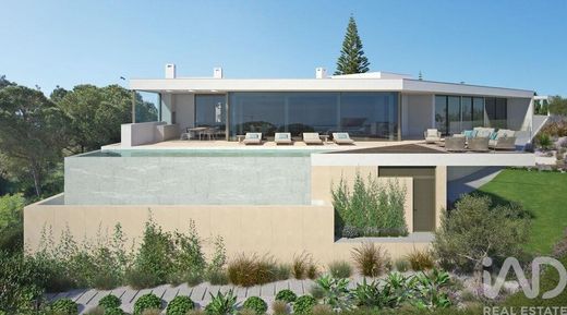 Grundstück in Luz, Lagos