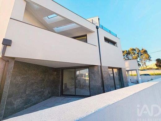 豪宅  加亚新城
, Vila Nova de Gaia