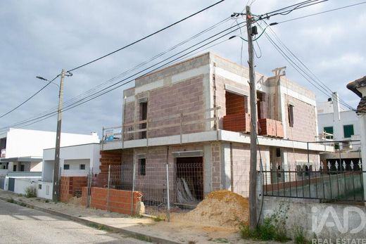 Luxury home in Foros de Amora, Seixal