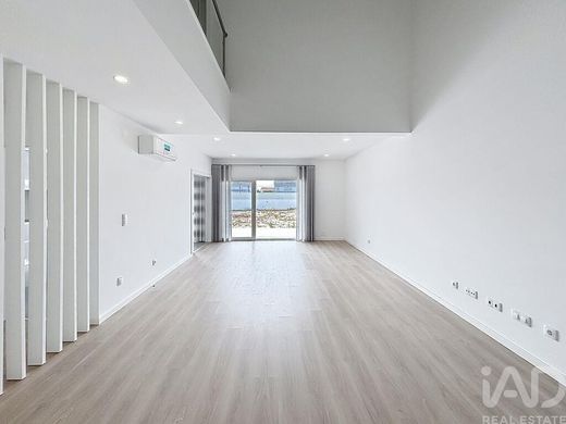 Luxury home in Foros da Catrapona, Seixal