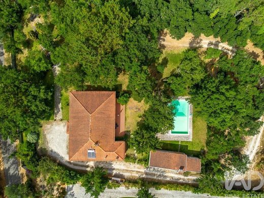 Formigal, Caldas da Rainhaの高級住宅