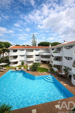 Apartment / Etagenwohnung in Quarteira, Loulé