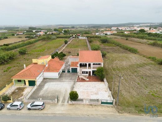 Luxury home in Casais Brancos, Peniche