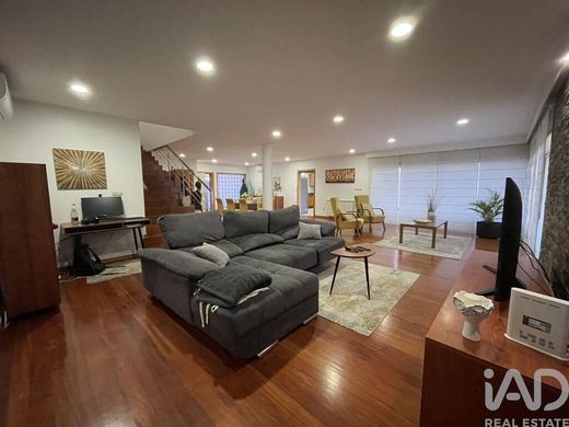 Luxe woning in Tamel, Barcelos