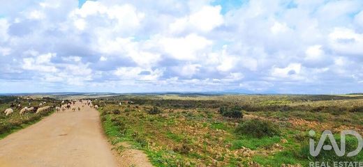 Grundstück in Vila do Bispo e Raposeira, Vila do Bispo
