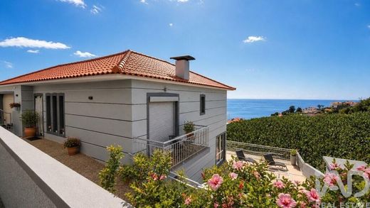 Luxury home in Calheta, Madeira