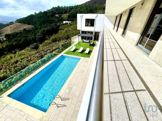 Casa de lujo en Cestaço, Baião