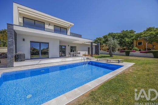 Πολυτελή κατοικία σε Luz, Lagos