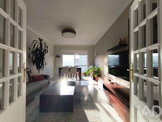 Apartment in Algés, Linda-a-Velha e Cruz Quebrada-Dafundo, Oeiras