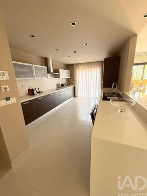 Apartment / Etagenwohnung in Alcantarilha e Pêra, Silves