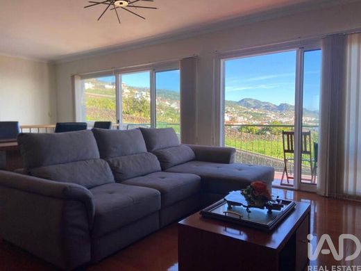 Luxury home in Santa Cruz, Madeira