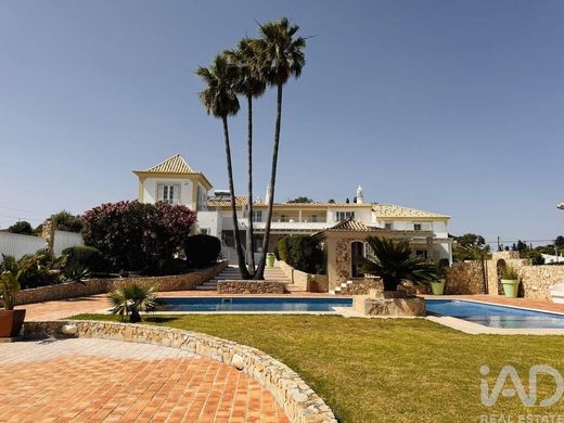 Luxury home in Santa Bárbara de Nexe, Faro