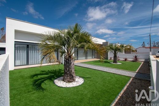 Luxury home in Marinha Grande, Distrito de Leiria