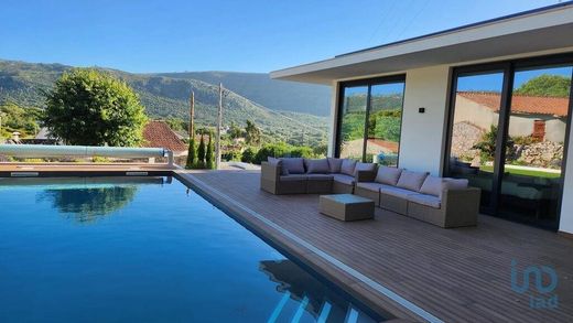 Luxury home in Alvados, Porto de Mós