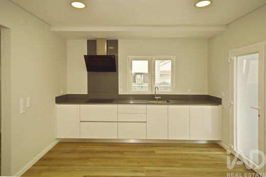 Luxury home in Fernao Ferro, Seixal