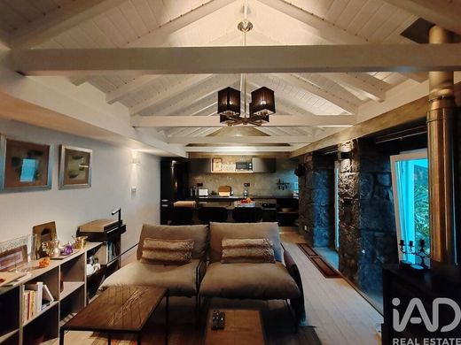 Luxe woning in Ribeiras, Lajes do Pico