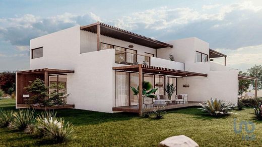 Luxury home in Alcantarilha e Pêra, Silves