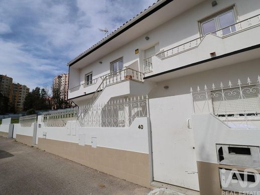 Luxury home in Ramada e Caneças, Odivelas