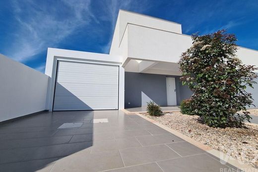 Luxe woning in Salir do Porto, Caldas da Rainha