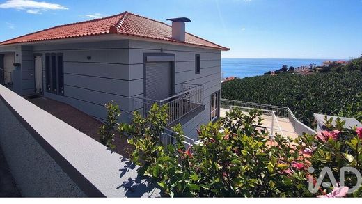 Luxury home in Calheta, Madeira