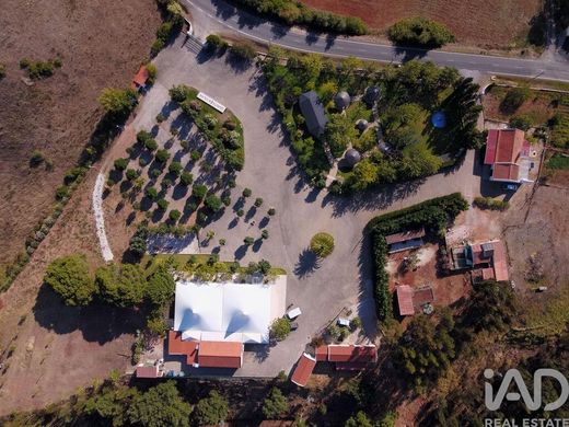 Casa de luxo - Cumeadas, Almodôvar