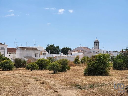 Igreja, Taviraの土地