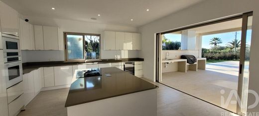 Luxe woning in Quarteira, Loulé