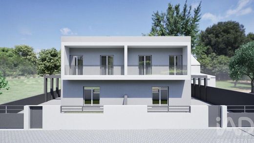 Luxury home in Fernao Ferro, Seixal