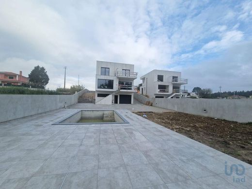 Terreno a Caldas da Rainha, Distrito de Leiria