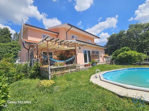 Luxury home in Gravelos, Vila Real