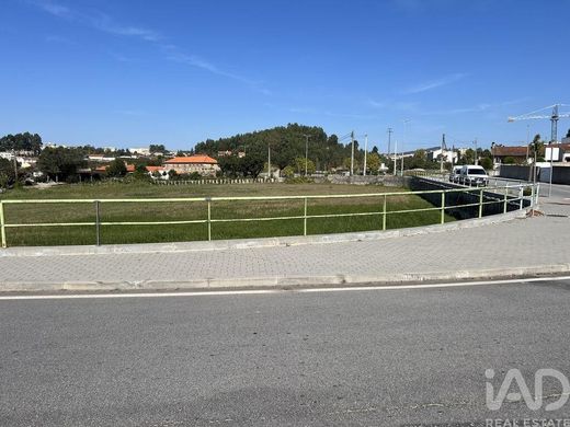 Grond in Boim, Lousada