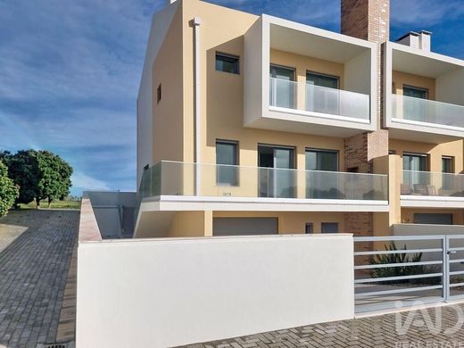 Luxury home in Silveira, Torres Vedras