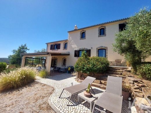 Luxury home in Conqueiros, Loulé