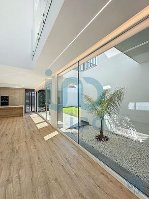 Luxury home in Amora, Seixal