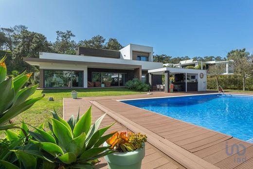 Luxe woning in Aroeira, Almada