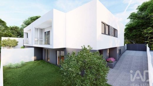 Casa de luxo - Charneca de Caparica, Almada