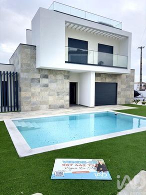 منزل ﻓﻲ Armação de Pêra, Silves