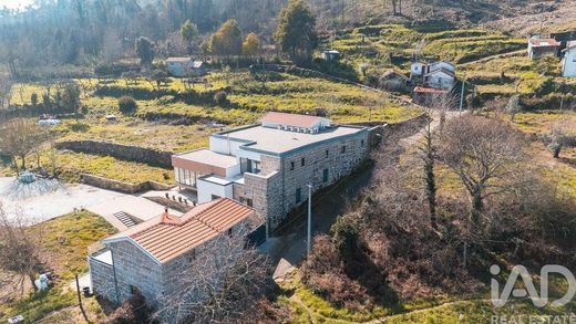 Farm in Pinheiro, Penafiel
