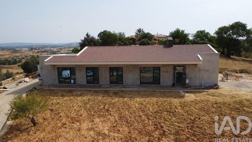 Φάρμα σε Algoz e Tunes, Silves