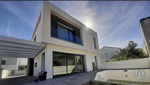 Luxe woning in Amora, Seixal