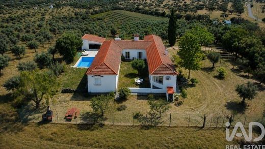 Ferme à Arronches, Distrito de Portalegre