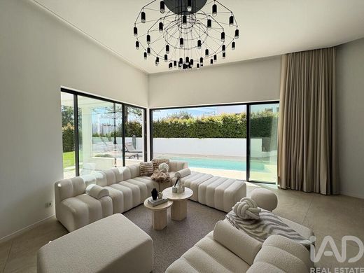 Luxury home in Quarteira, Loulé