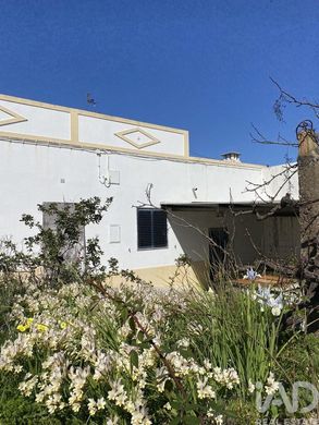 Farm in Faro, Distrito de Faro