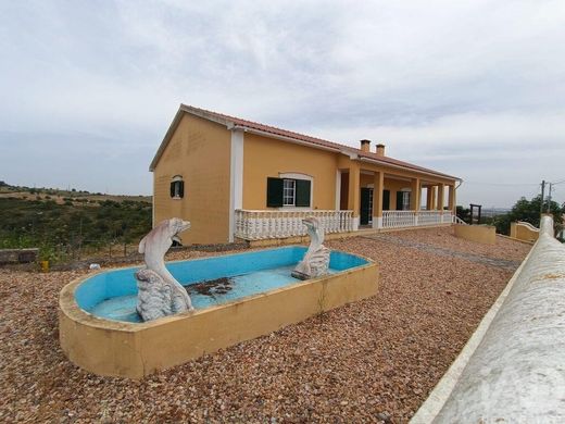 Luxe woning in Almoster, Santarém