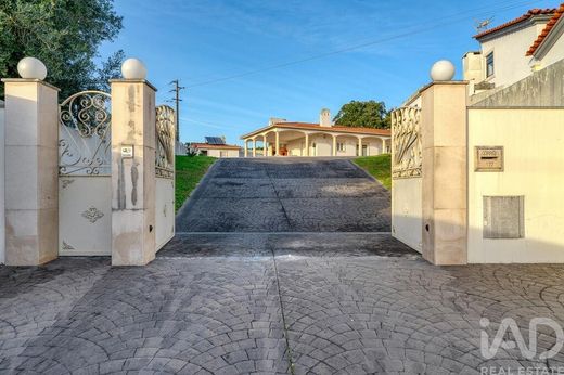 Элитный дом, Regueira de Pontes, Leiria