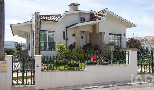 Casa de lujo en Ribeirão, Vila Nova de Famalicão