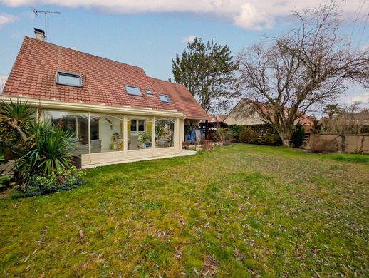 Casa di lusso a Saint-Forget, Yvelines