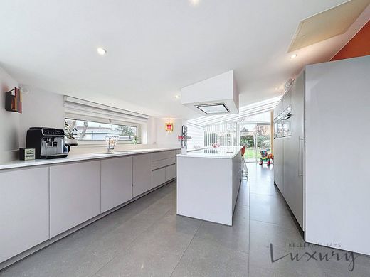 Luxury home in Leffrinckoucke, North