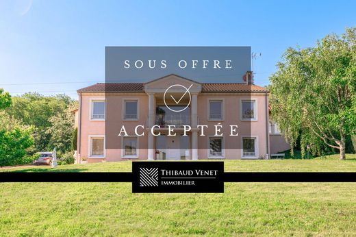 Luxury home in Crêches-sur-Saône, Saône-et-Loire