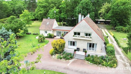 Luxury home in Lamorlaye, Oise